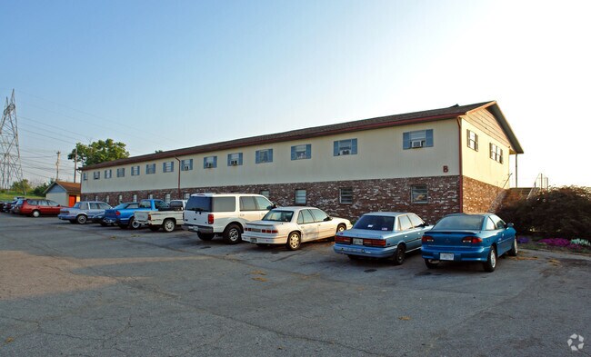 Foothills Crossing Apartments - Whitecrest Apartments LLC