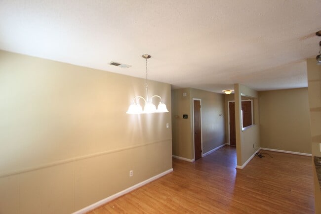 Building Photo - New On The Market with Fresh Updates!! Better Hurry!!