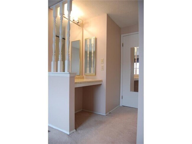 Building Photo - 119 Ligonier Ln