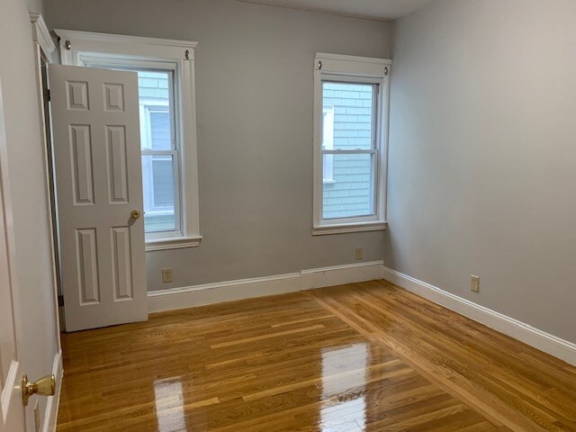 Building Photo - 21 Roseclair St