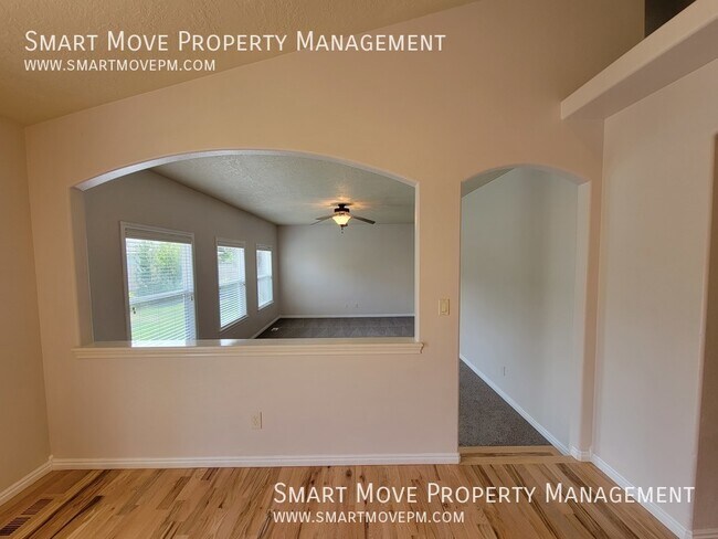 Building Photo - 3618 N Alexis Way