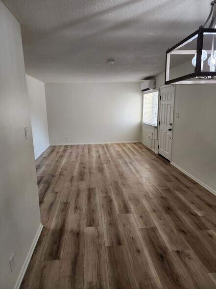 Building Photo - 1170 Fountain St