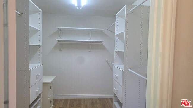 Building Photo - 3530 S Bentley Ave