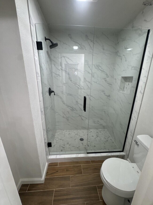 Building Photo - 1207 Danberry St