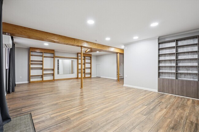 Building Photo - 42 Golf Club Dr