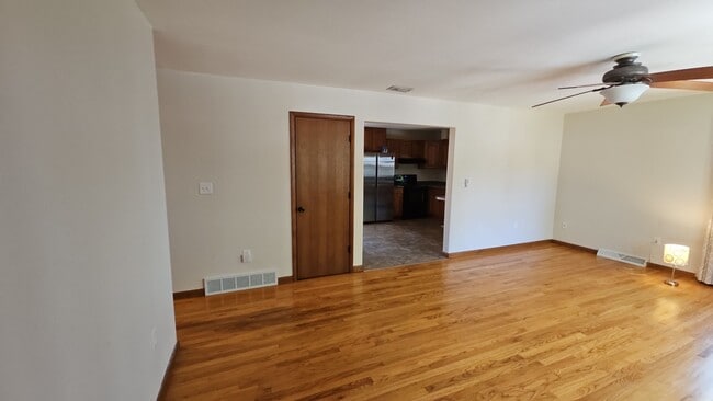 Building Photo - 707-713 13th Ave