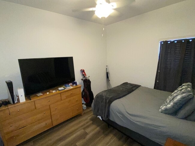 Downstairs Bedroom - 186 Lake Monterey Cir