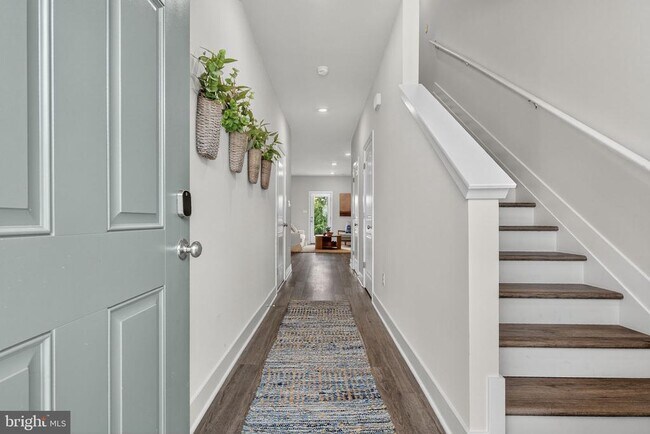 Building Photo - 37 Wisdom Ln