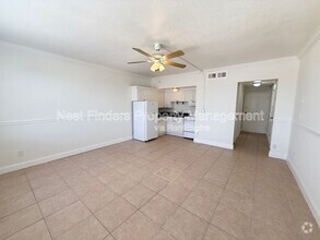 Building Photo - 311 E Ashley St