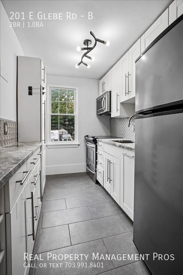 Building Photo - 201 E Glebe Rd
