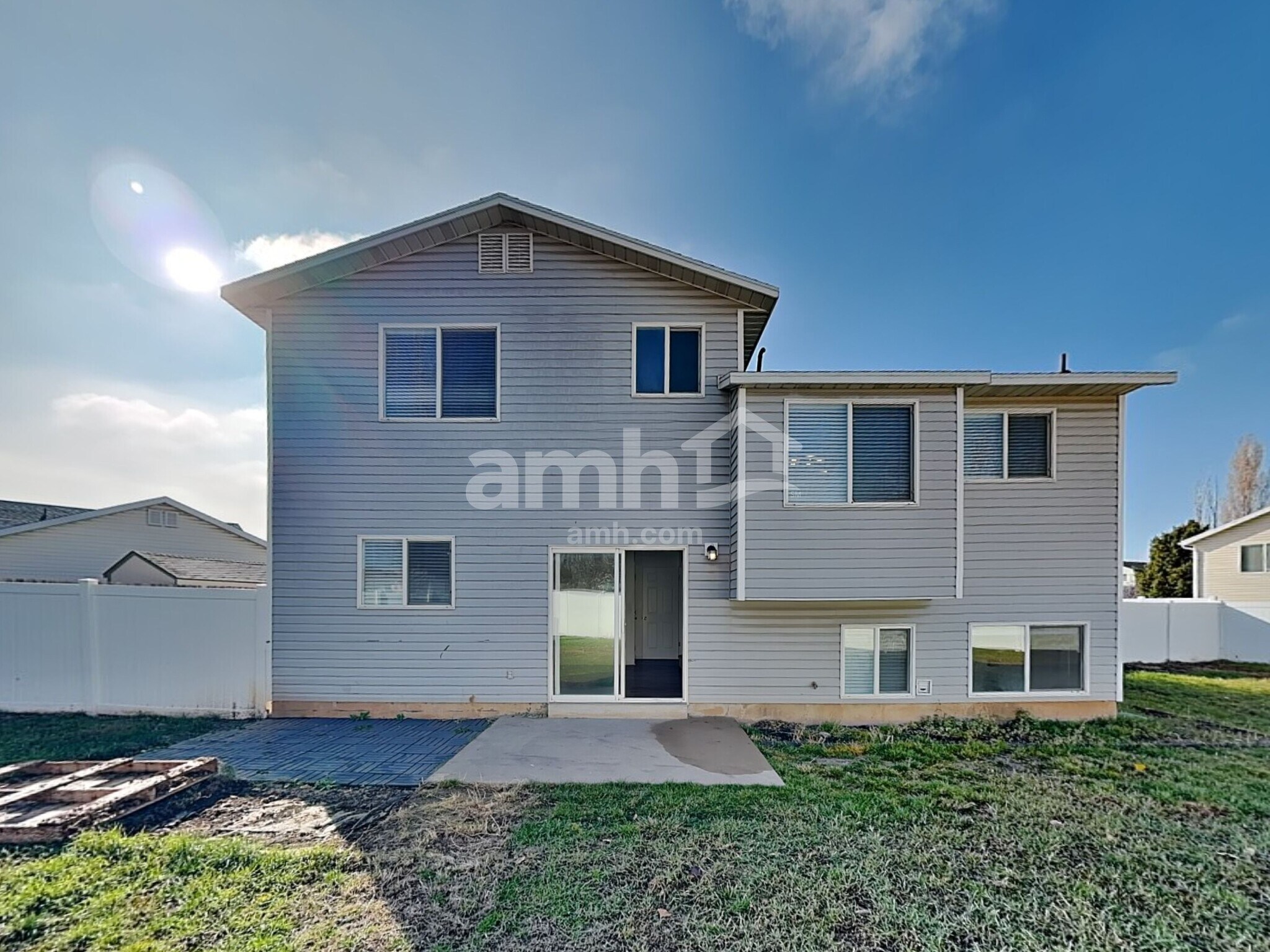 Building Photo - 514 W 150 S