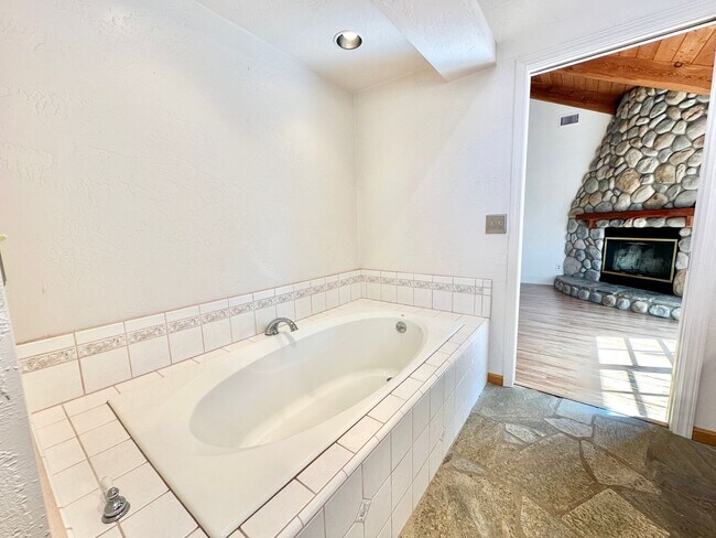 Building Photo - Beautiful Home, in Quiet Country Setting, Large, Private, Fenced Yard Space, with Landscaper Incl...