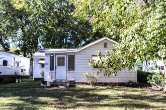 Building Photo - 2608 N Elsas Ave