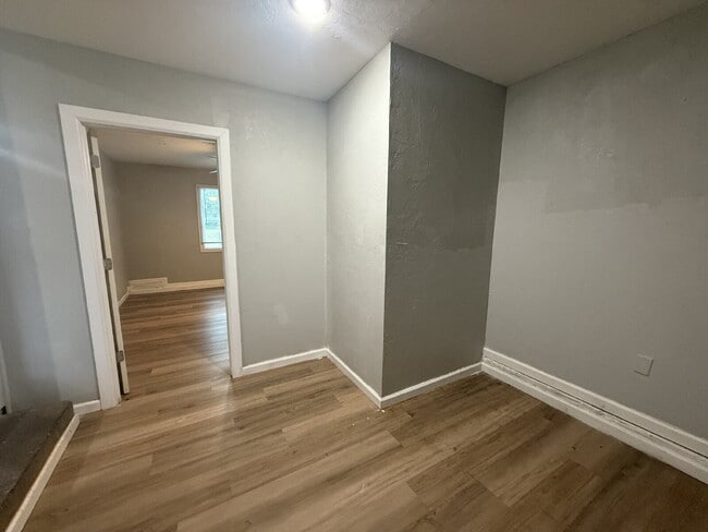 Building Photo - 4-Bedroom Home in Warr Acres