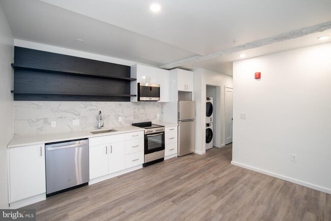 Building Photo - 1201 Vine St