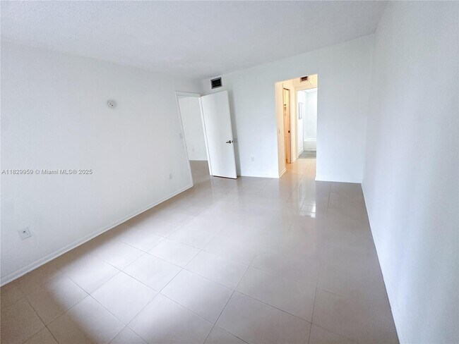 Building Photo - 8025 SW 107th Ave
