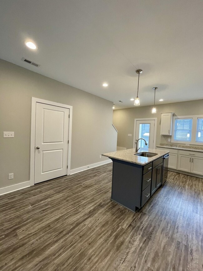 Building Photo - 41 High St