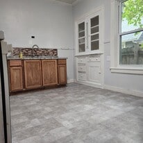 Building Photo - 50 Syke St