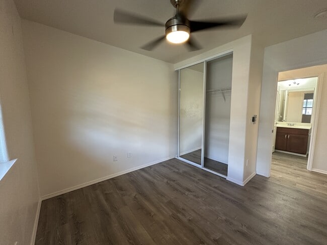 Building Photo - 1122 Kukulu St