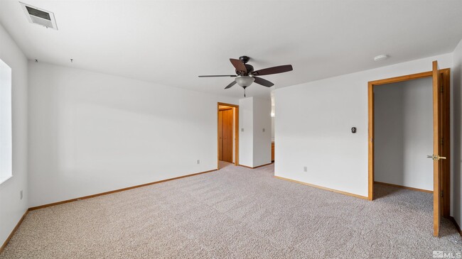 Building Photo - 2977 Pinebrook Dr