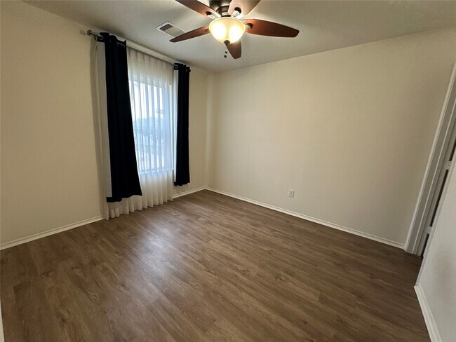 Building Photo - 7706 Sagemark Ridge Dr