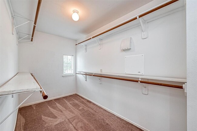 Building Photo - 11918 Solon Springs Dr
