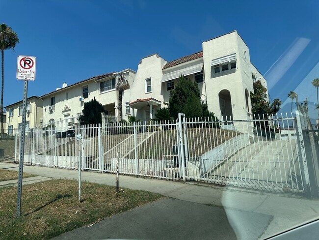 Building Photo - 120 N Berendo St