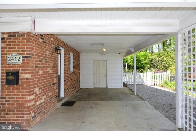 Building Photo - 2412 Rockbridge St