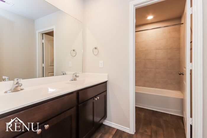 Building Photo - 6420 Banana Bay Ct