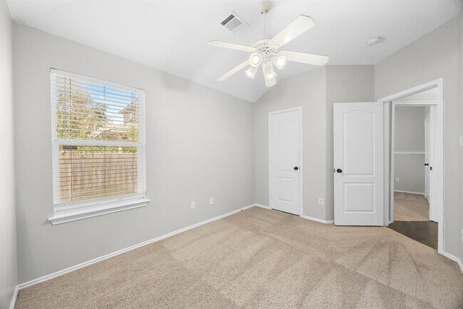 Building Photo - 119 Aguilar Dr