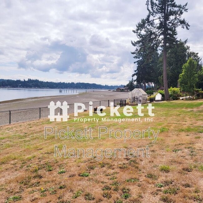 Building Photo - 2821 Erlands Beach Loop NW