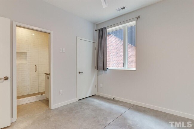 Building Photo - 420 Chavis Way