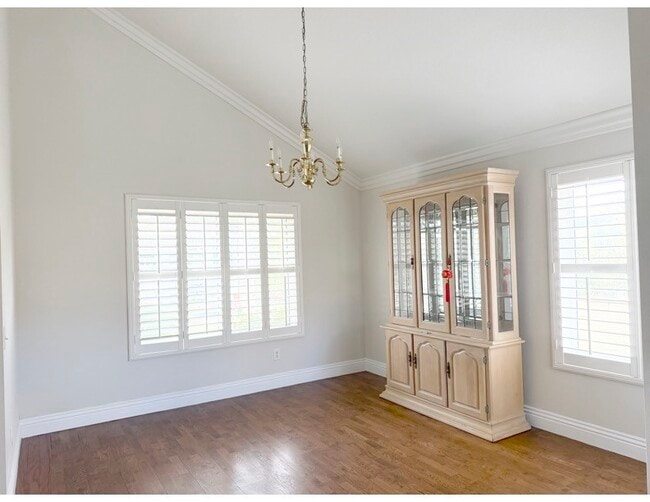 Building Photo - 19852 E Round Hill Ln