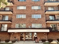 Building Photo - 205 W Miner St