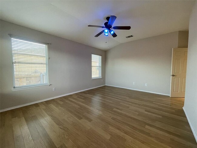 Building Photo - 803 Middle Brook Dr