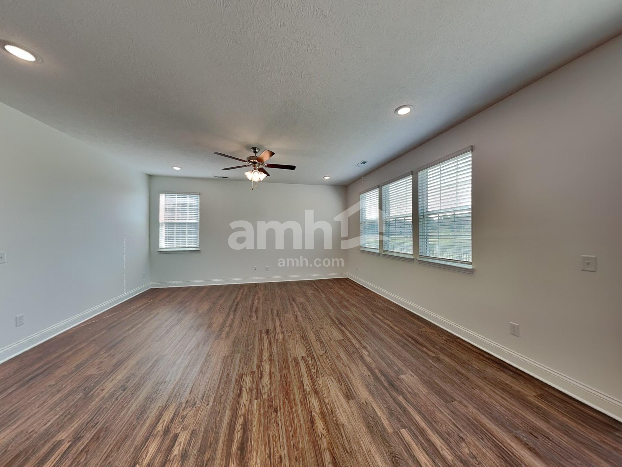 Building Photo - 8396 Northpoint Dr