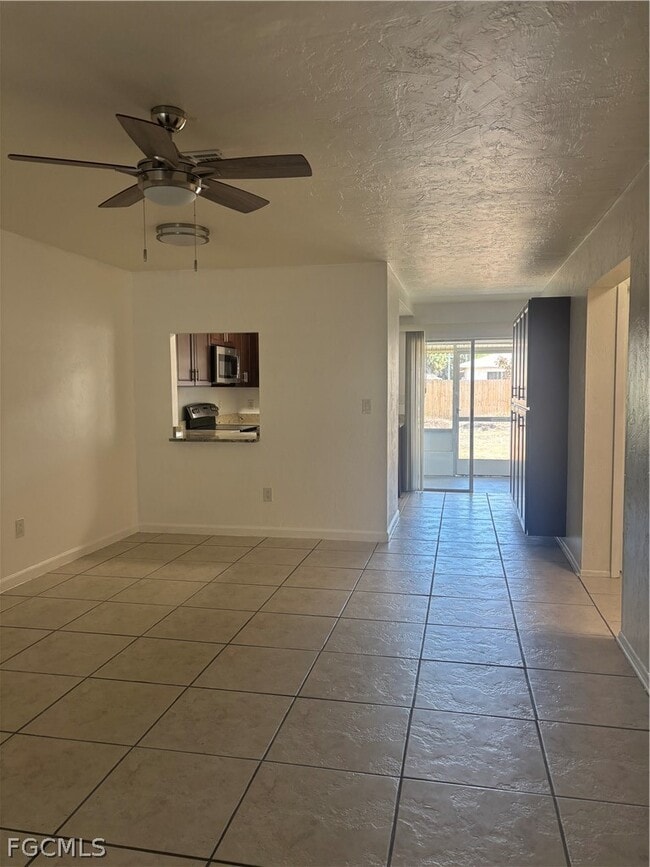 Building Photo - 1219 SE 23rd Pl