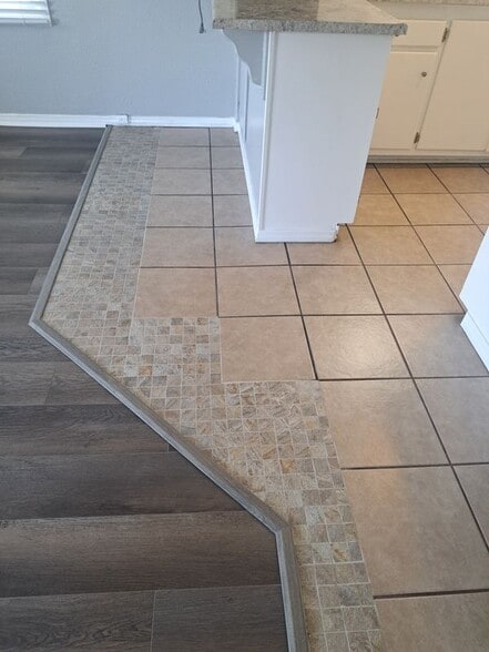 Building Photo - 666 W 3rd St