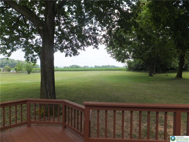 Building Photo - 8368 Seemsville Rd