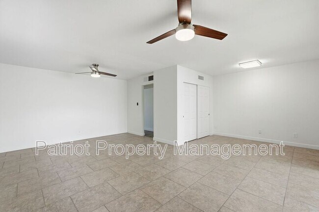 Building Photo - 3701 W Keim Dr