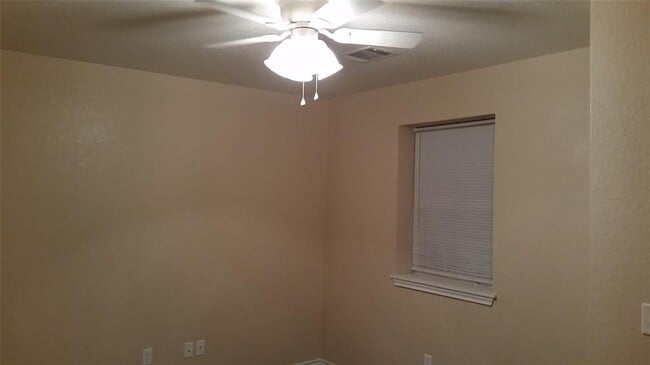 Building Photo - 5947 FM 1459 Rd