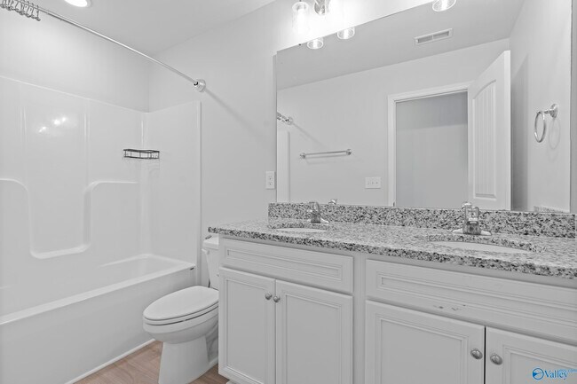 Building Photo - 157 Cherry Laurel Dr