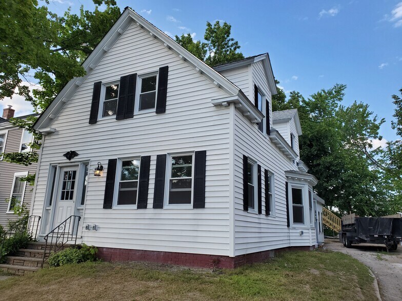 Primary Photo - 97 Pleasant St