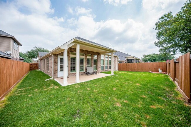 Building Photo - 29011 Davenport Dr