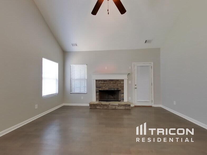 Building Photo - 114 Temperence Way