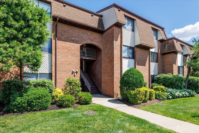 Building Photo - 1308 Edison Glen Terrace