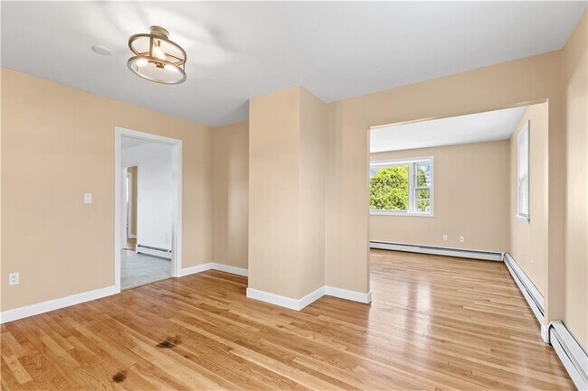 Building Photo - 21 Reardon Dr