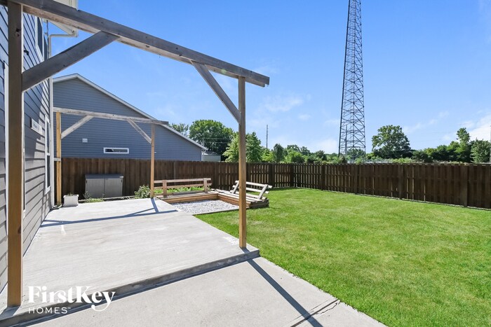 Building Photo - 607 Albermarle Dr