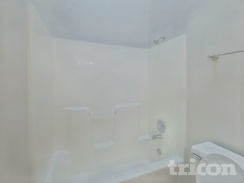 Building Photo - 1304 Circle