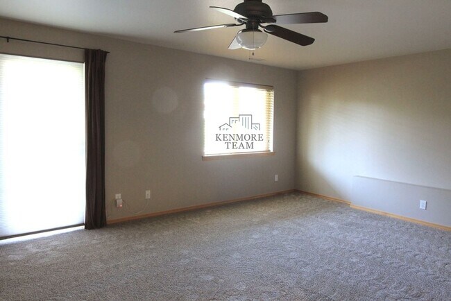 Building Photo - 4 Bedroom, 3 Bath Home in South Kennewick